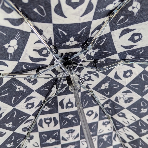 ShedRain Mini Manual Fold Umbrella Cats Dogs Print Lightweight Black White NWT - Picture 6 of 12